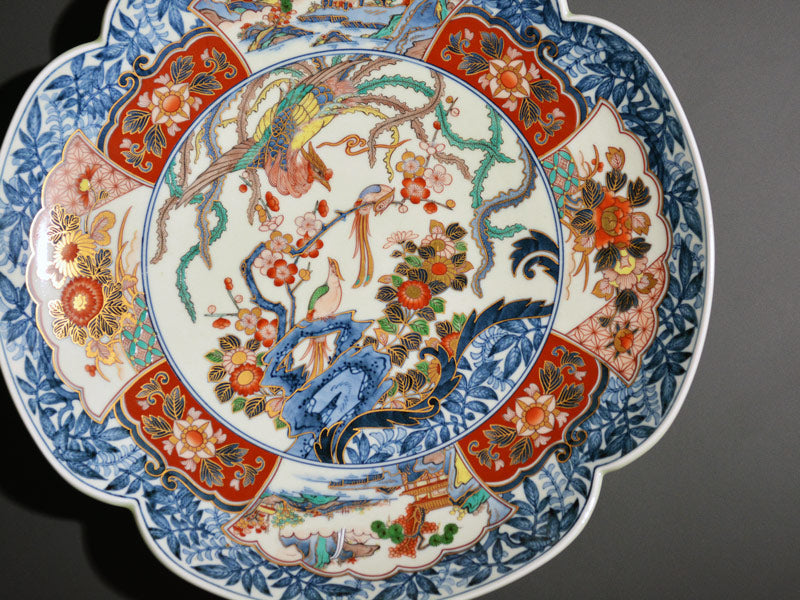 【献上手古伊万里焼】飾大絵皿 染錦本金鳳凰吉祥地紋図