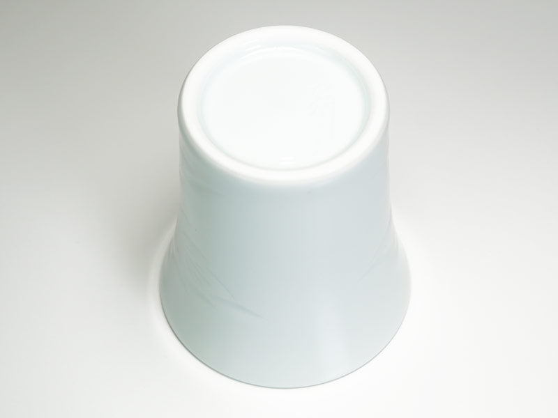 【有田焼】焼酎グラス 白磁牡丹彫り