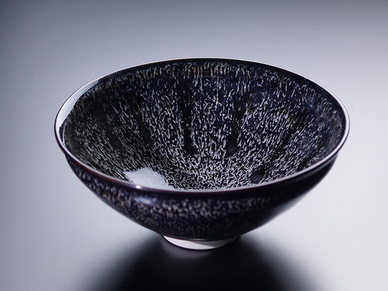 【有田焼】白銀河茶碗「流」