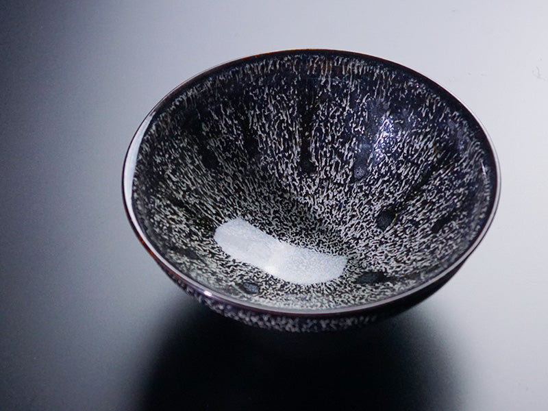 【有田焼】白銀河茶碗「流」