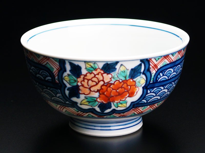 【有田焼】茶碗 染錦地文割桜菊牡丹図の写真3