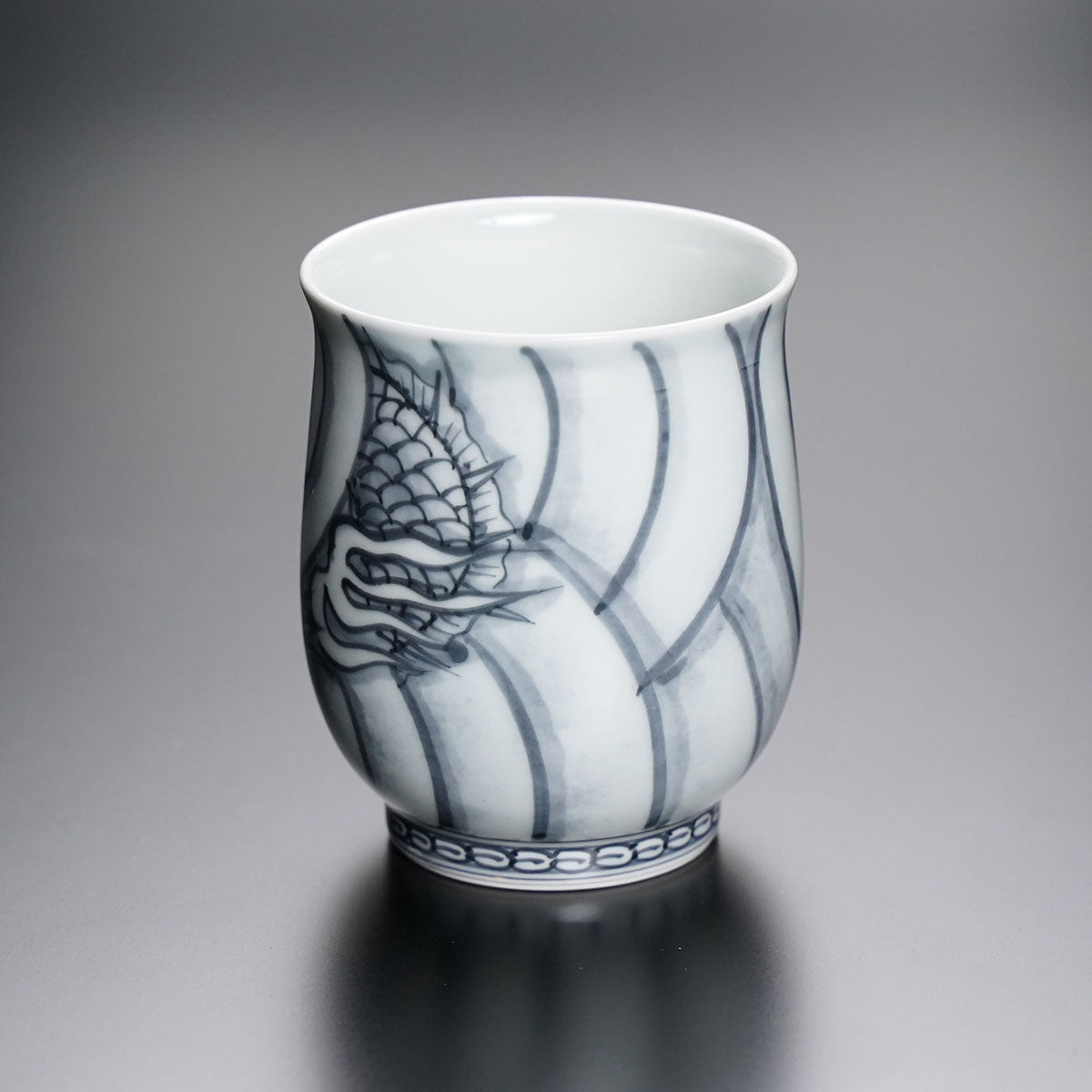 【有田焼】湯呑 染付如意宝珠神龍図