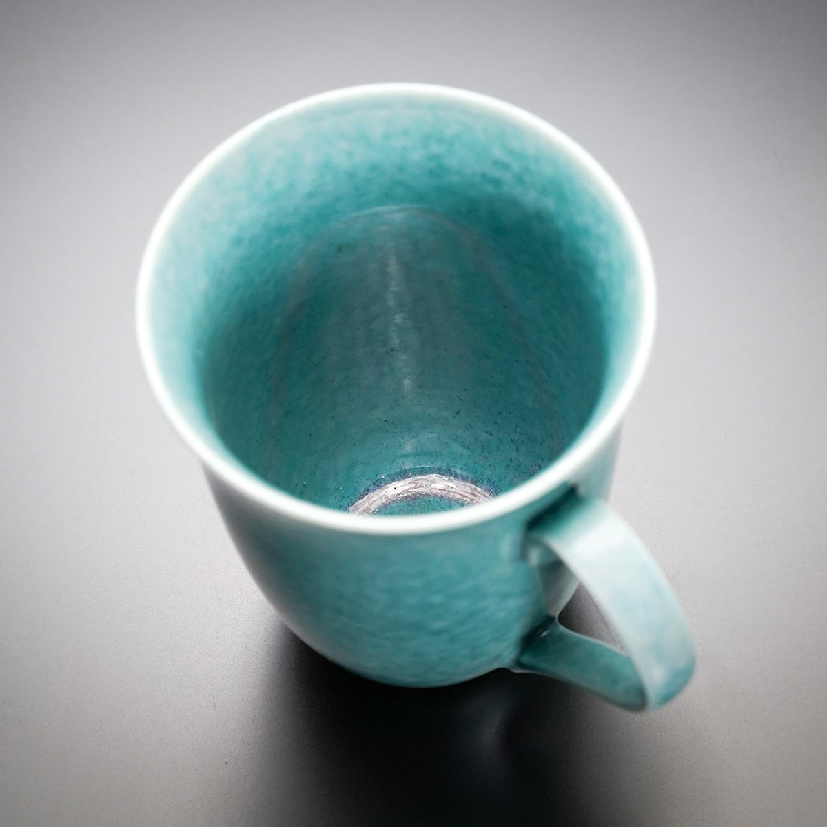 宋代青瓷高足杯、淡い緑色の脚付きカップ 春夏カラー】Egg Cappuccino Cup＆Saucer / 200ml