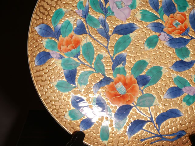 【有田焼】飾り絵皿（大）染錦金彩椿図