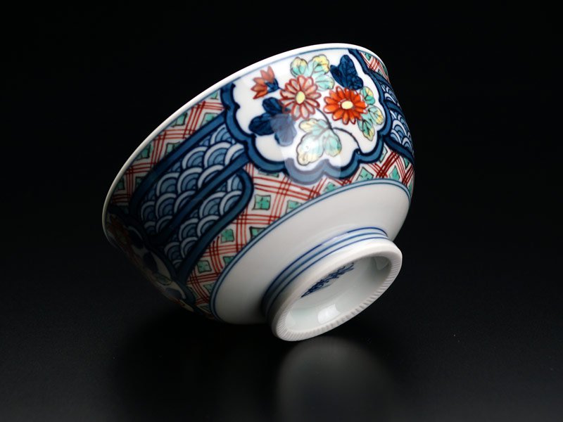 【有田焼】茶碗 染錦地文割桜菊牡丹図