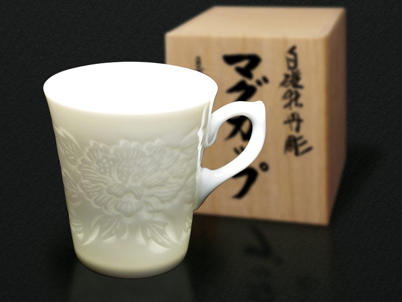 【メディア紹介品】手ロクロ、手彫りのマグカップ