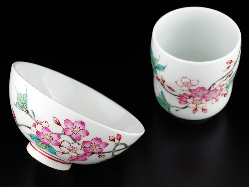 咲き誇る一瞬の永遠 湯呑茶碗セット 色絵桜