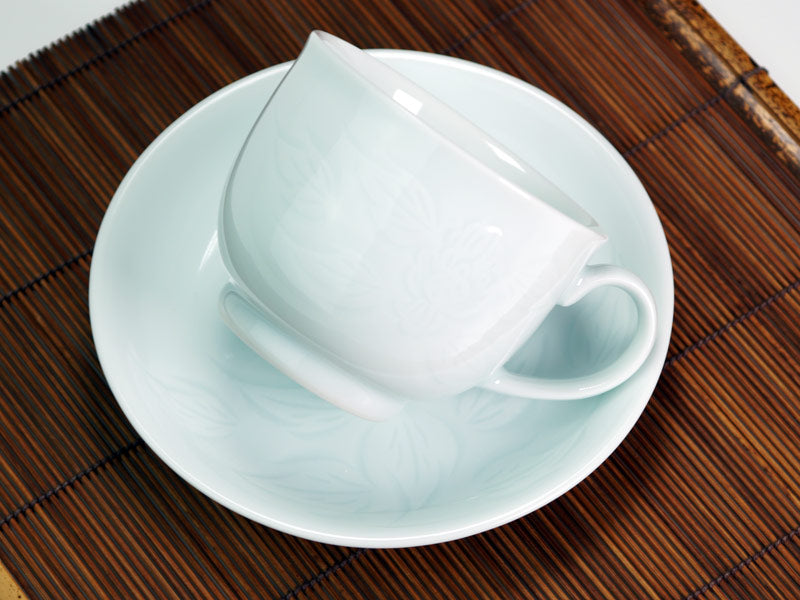 【有田焼】コーヒーカップ 白磁牡丹彫