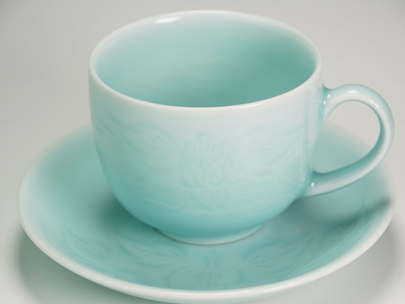 【有田焼】コーヒーカップ 青白磁牡丹彫