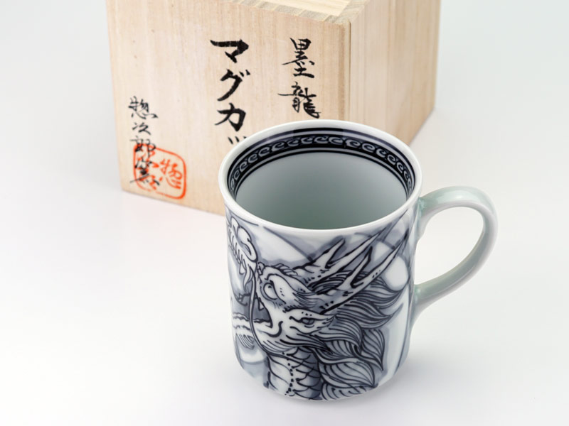 【有田焼】マグカップ 染付如意宝珠神龍図の商品紹介写真2