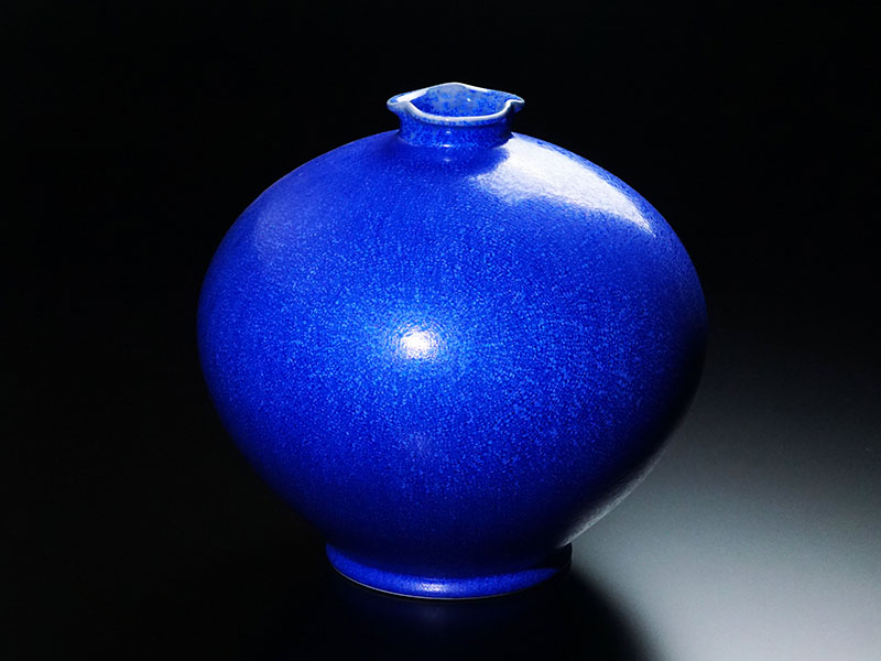 【有田焼】瑠璃水滴花瓶（初代真右エ門作）の写真1