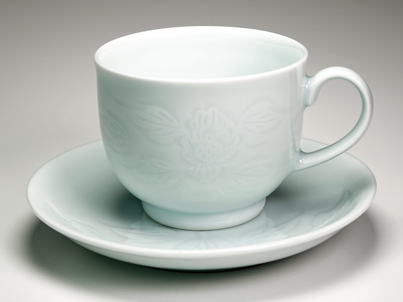 【有田焼】コーヒーカップ 白磁牡丹彫の写真2