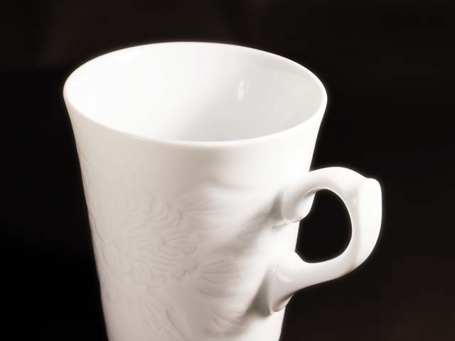 【朝日新聞掲載】手ロクロ、手彫りのマグカップの写真3