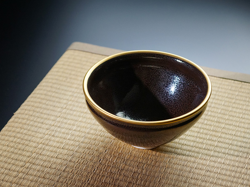 【有田焼】抹茶茶碗 油滴天目茶盌(金覆輪仕立)の写真9