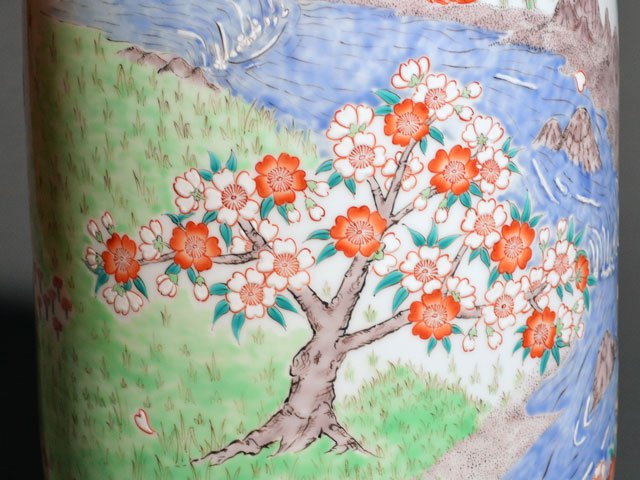 【有田焼】大花器 色絵山景図の写真4