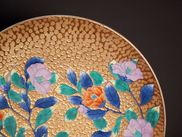 【有田焼】飾り絵皿（大）染錦金彩椿図の写真4